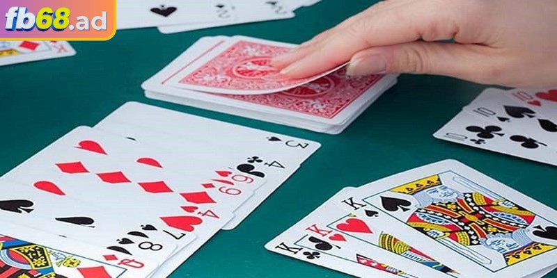 Phỏm FB68 – Hướng dẫn game đánh bài truyền thống trực tuyến 2 Chốt là hành động kết thúc lượt đánh, xác định điểm số còn lại trên tay